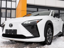 Lexus RZ 450e Premium Edition 2