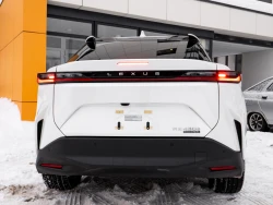 Lexus RZ 450e Premium Edition 3